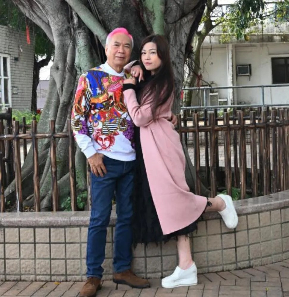 72歲著名藝人李龍基與小36歲女友宣佈再婚  相戀4年修成正果 